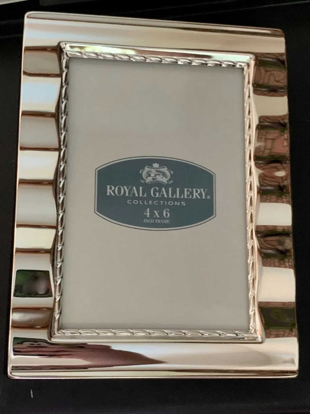Set of 2 Vintage Royal Gallery 4x6 Photo Albums - Silver Wave Pattern Front
